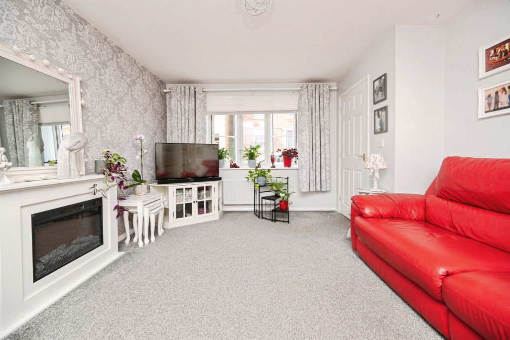 Property photo 2 of 14