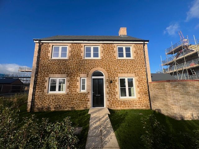 Property photo 1 of 14 Front