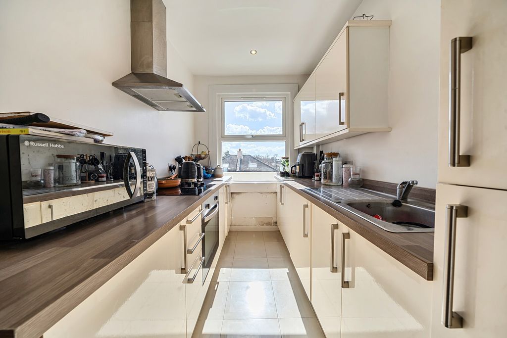 Property photo 3 of 9 1433220-2-69c3E7B...