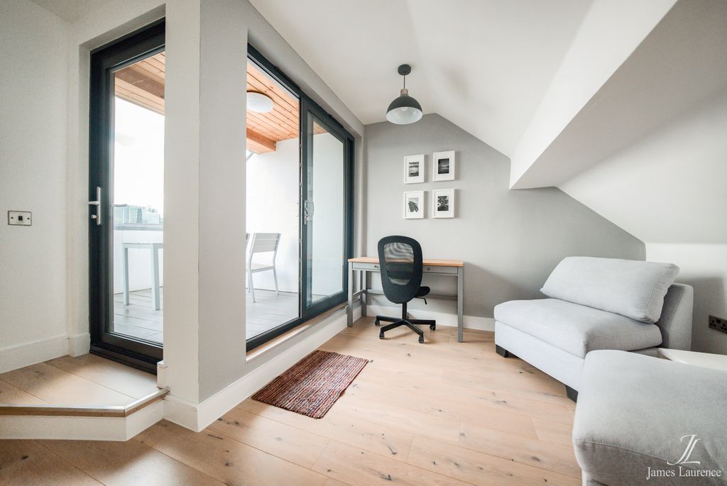 Property photo 3 of 22 Xt5A3859-Hdr(3)