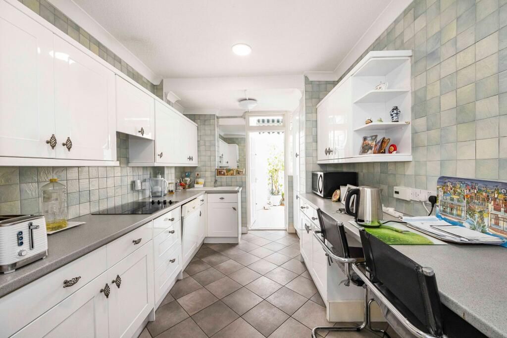 Property photo 2 of 12 Gallery