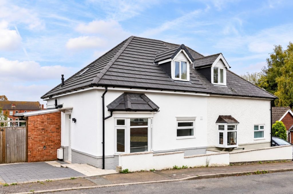 Property photo 1 of 19 Img_3754
