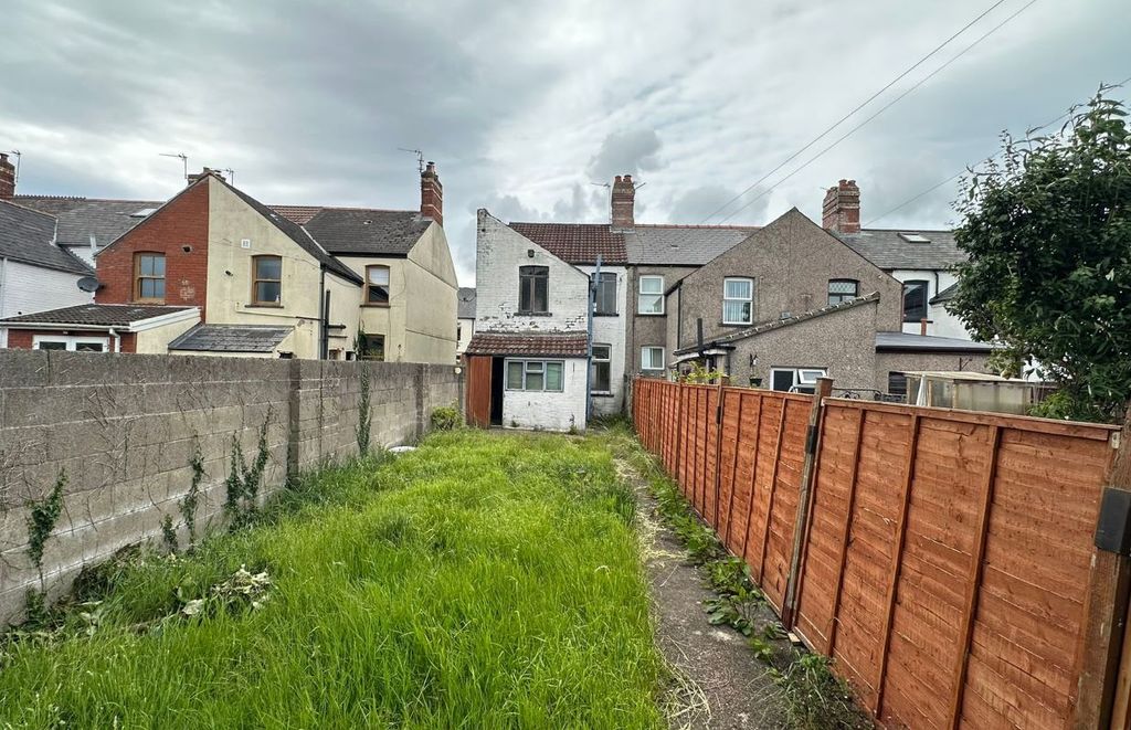 Property photo 2 of 19