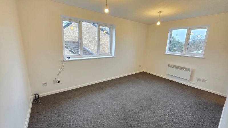 Property photo 3 of 9 Photo 2