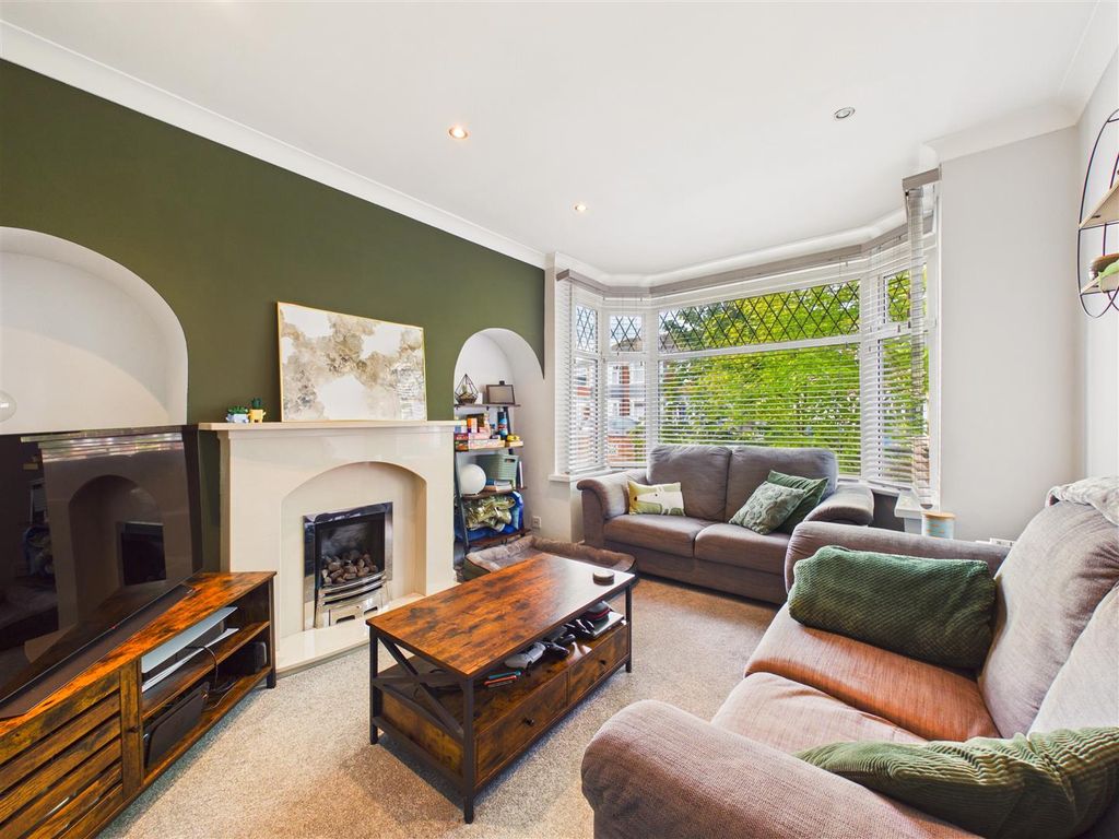 Property photo 2 of 13 Cam05193G0-Pr0154-Still018.Jpg
