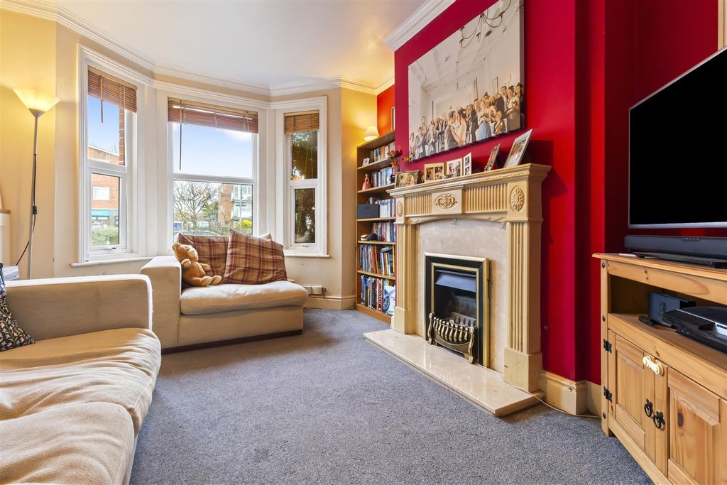 Property photo 3 of 24 247 Goring Road-001.Jpg