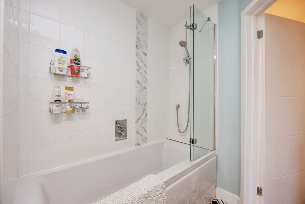 Additional image 10 of 2 bed flat for saleSandy Hill, St. Austell, Cornwall PL25