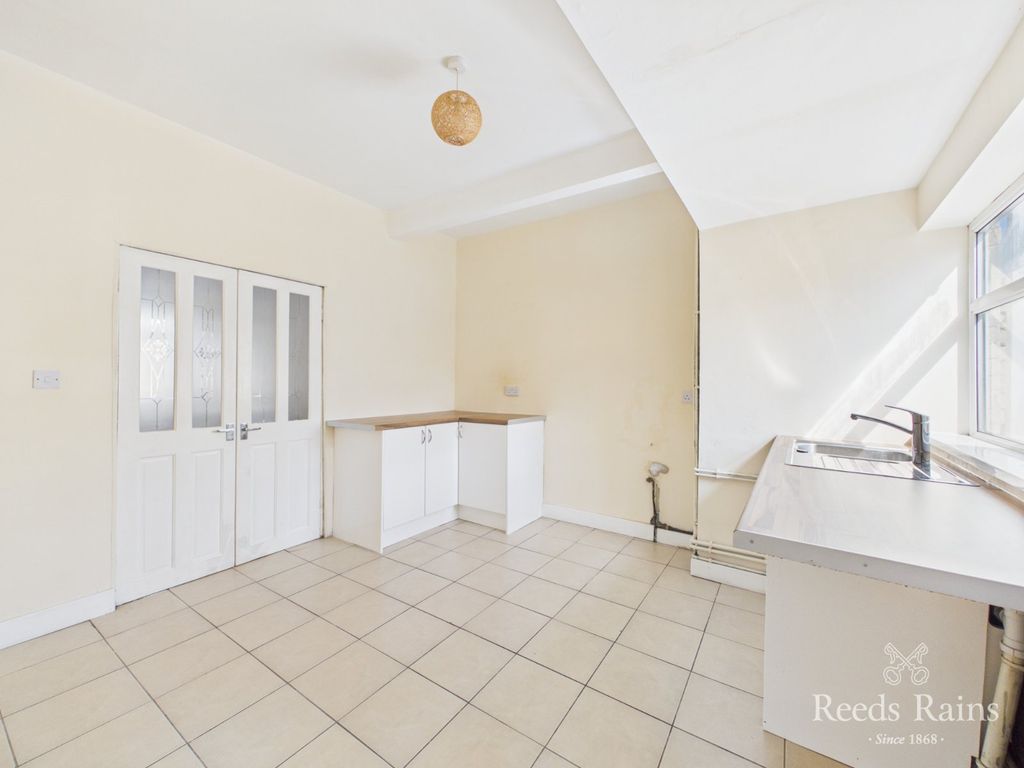 Property photo 2 of 13 Dining Kitchen