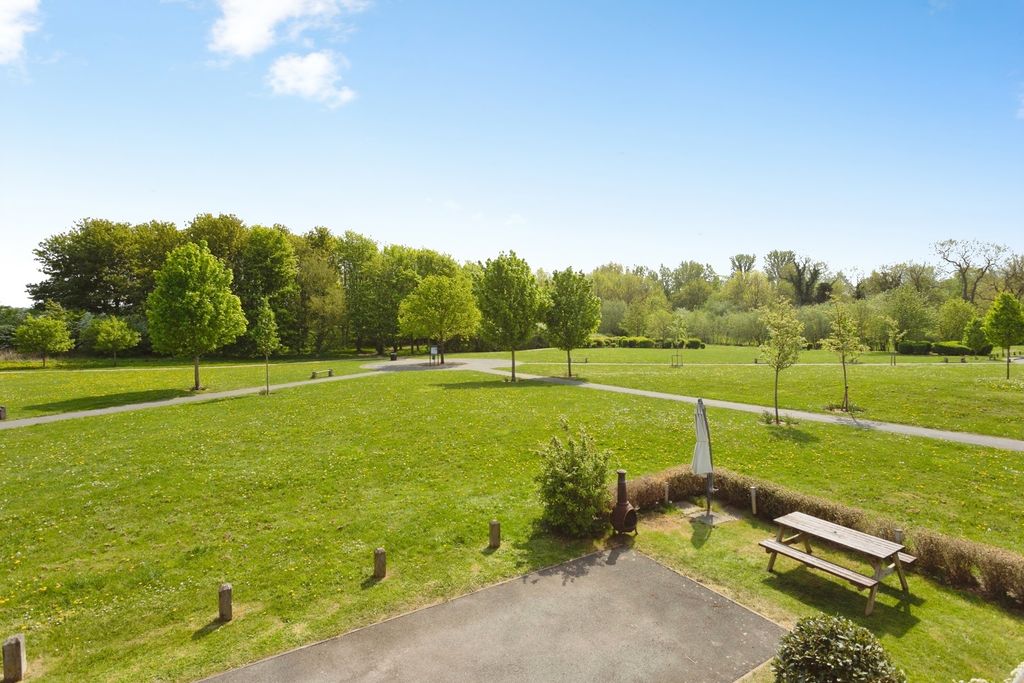 Property photo 3 of 26 Pbox-Img.Jpg