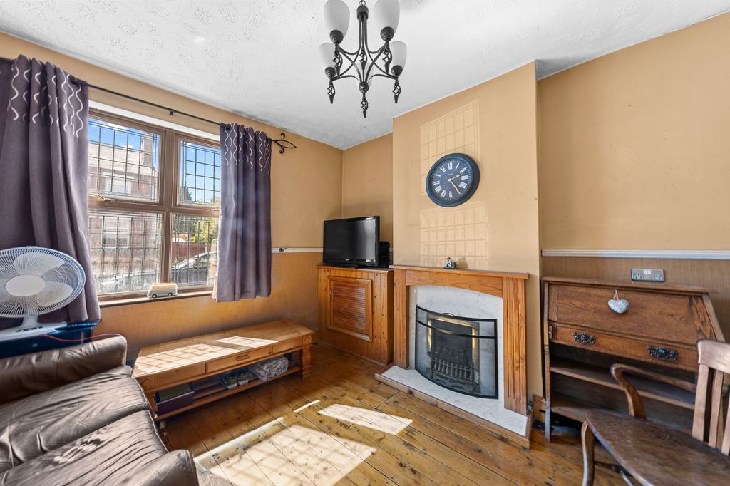 Property photo 2 of 19