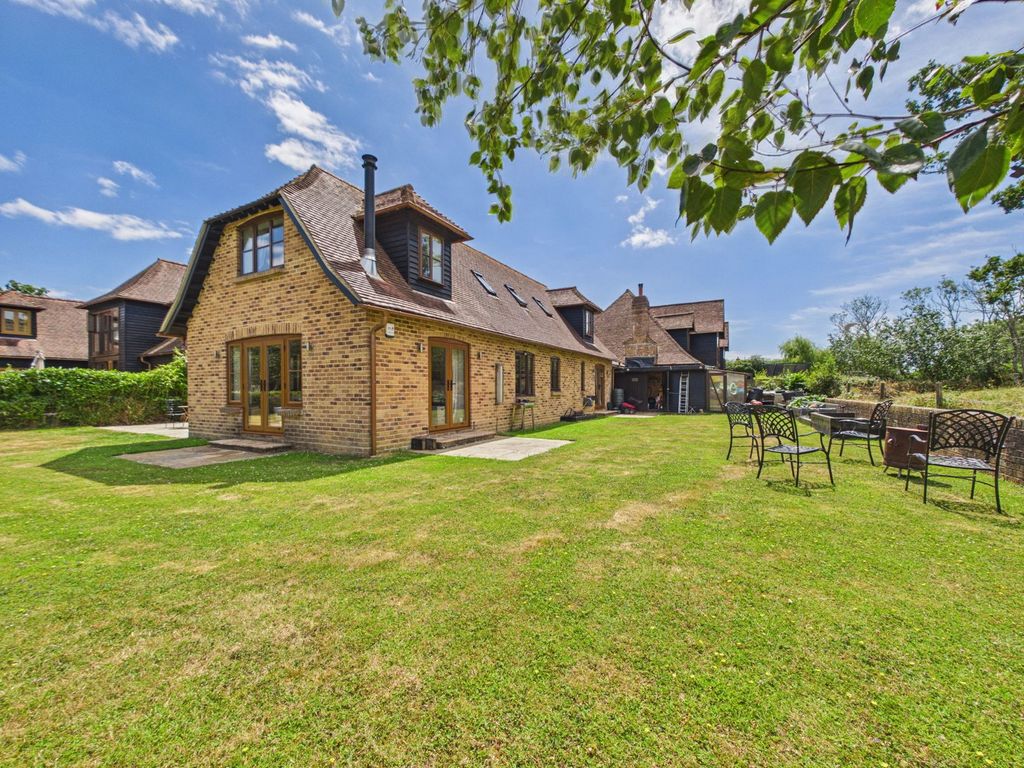 Property photo 1 of 34