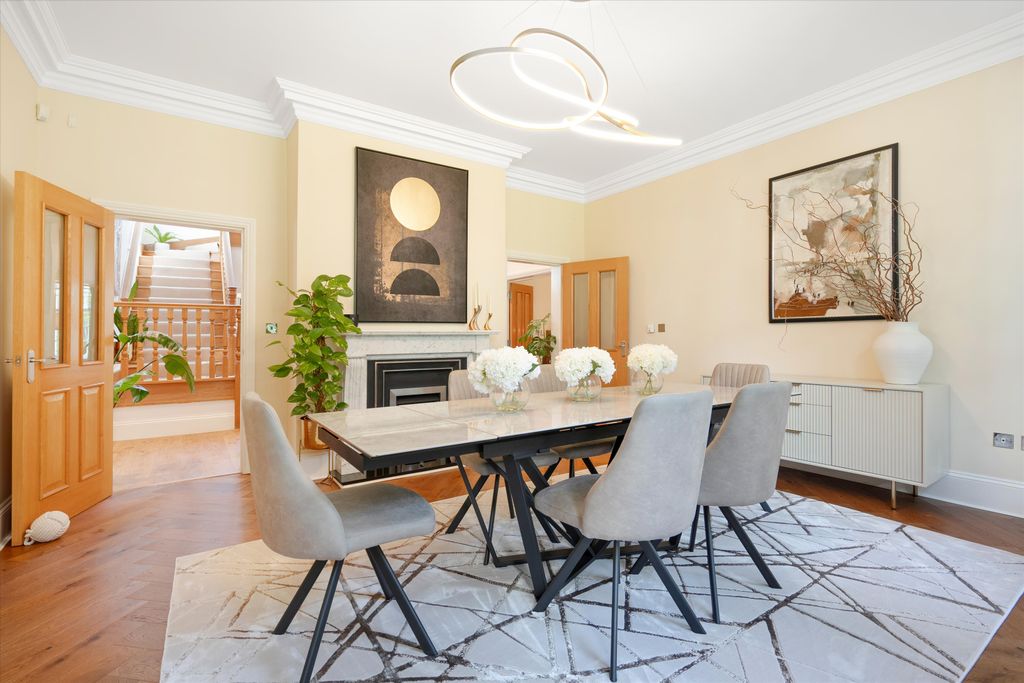 Property photo 2 of 31 Image