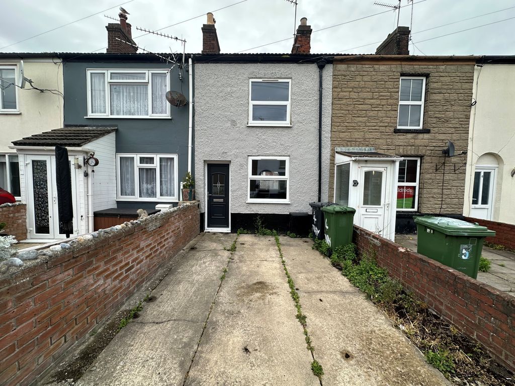 Property photo 1 of 7 Front