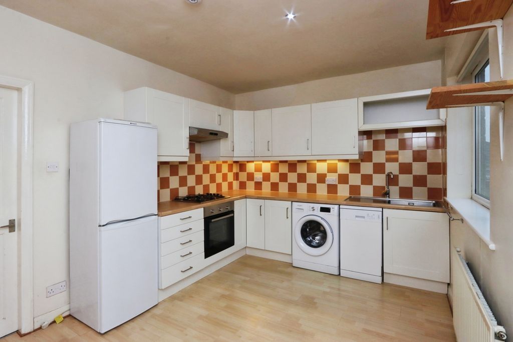 Property photo 2 of 18 Pbox-Img.Jpg