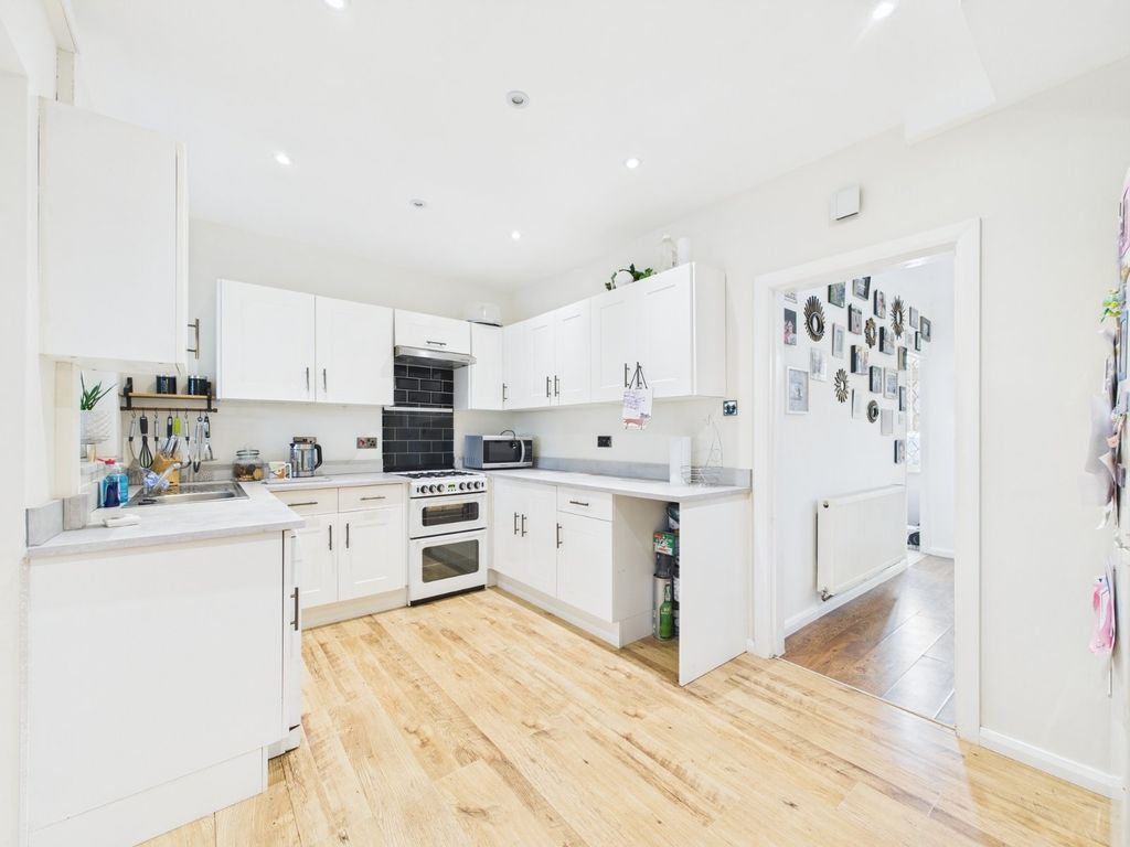 Property photo 2 of 13 Picture No. 07