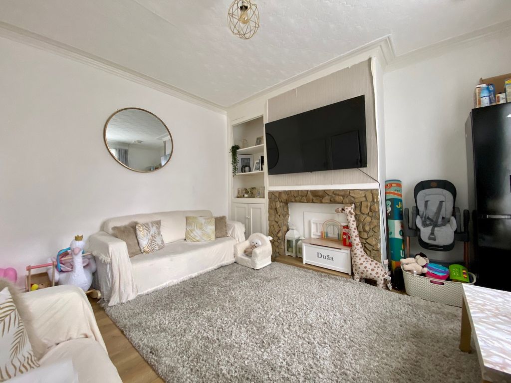 Property photo 1 of 4