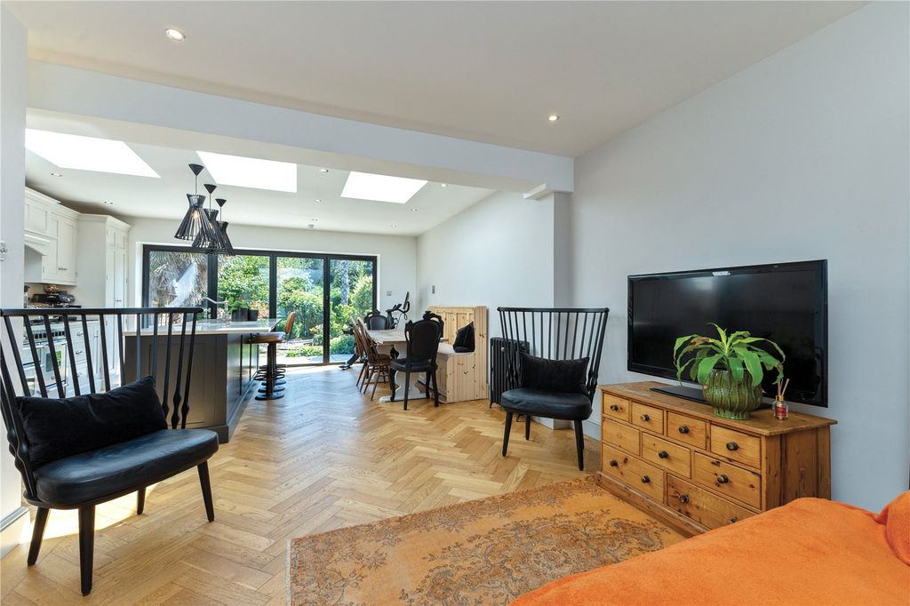 Property photo 2 of 20 Picture No. 29