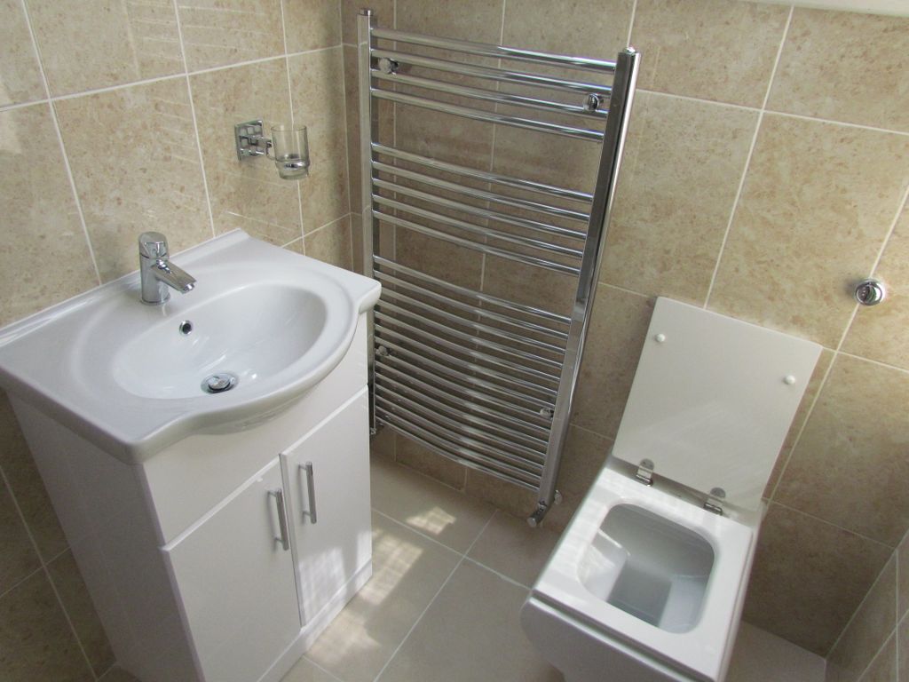 Property photo 3 of 5