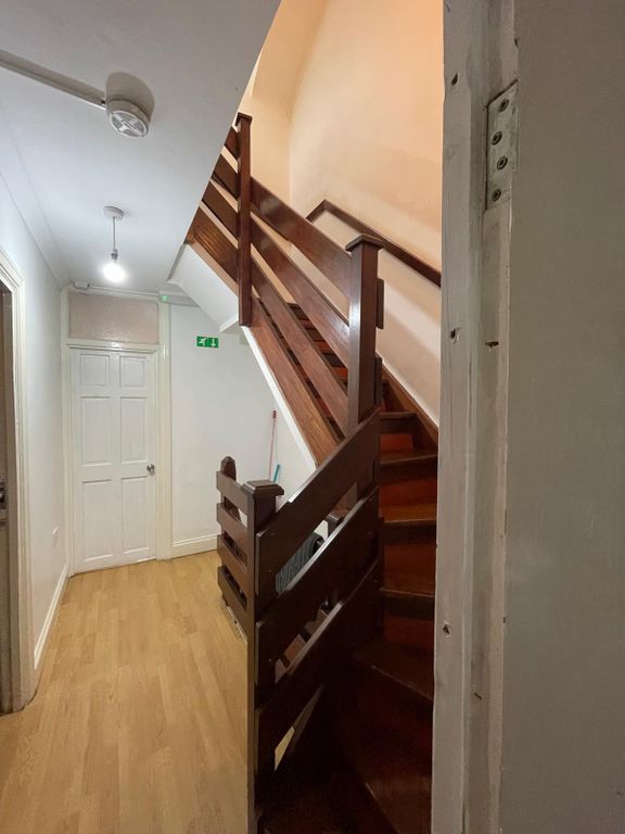 Property photo 2 of 11 Gallery