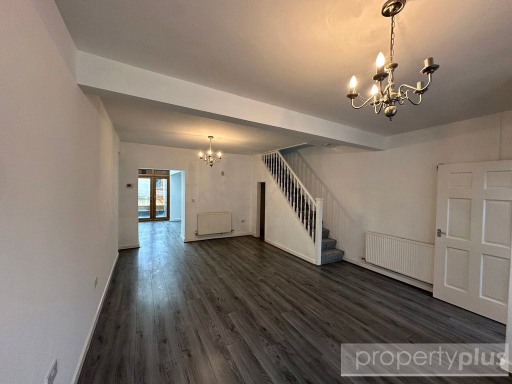 Property photo 2 of 11 Picture No. 09