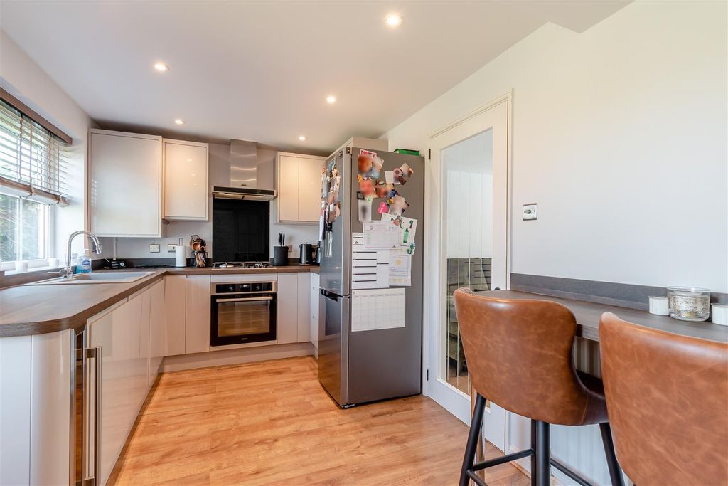 Property photo 1 of 20 8645055-Interior08.Jpg