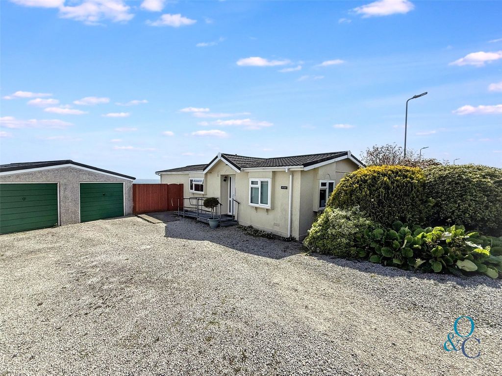 Property photo 2 of 22 Picture No. 21