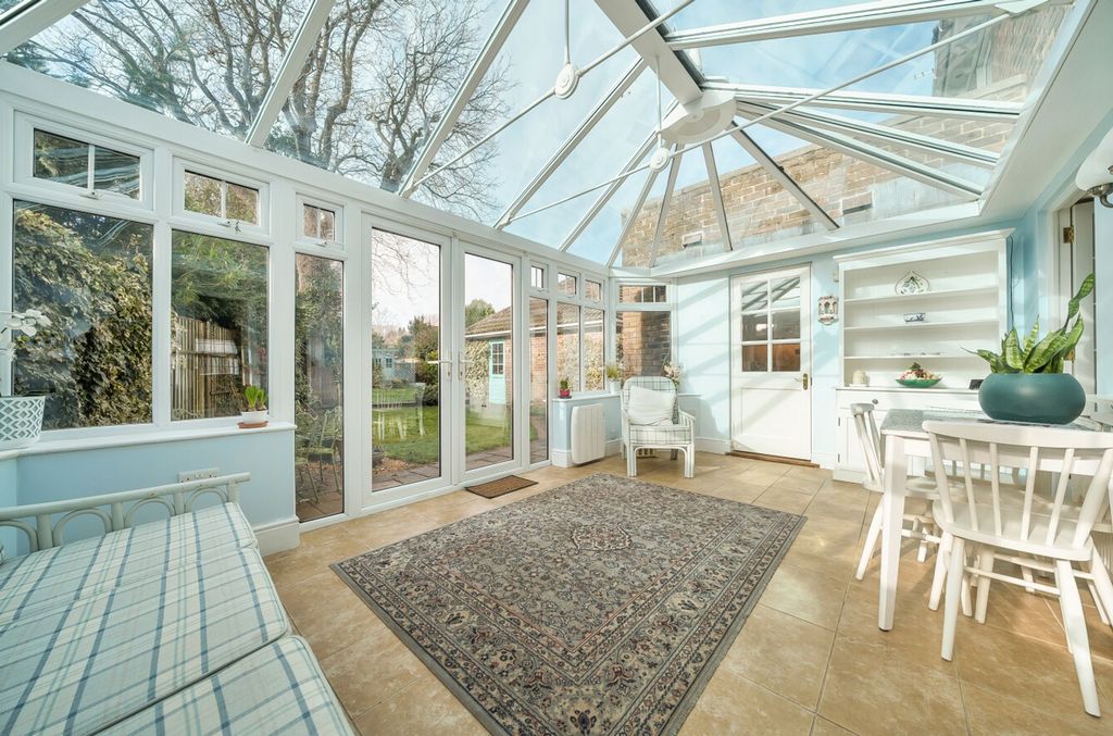 Property photo 3 of 23