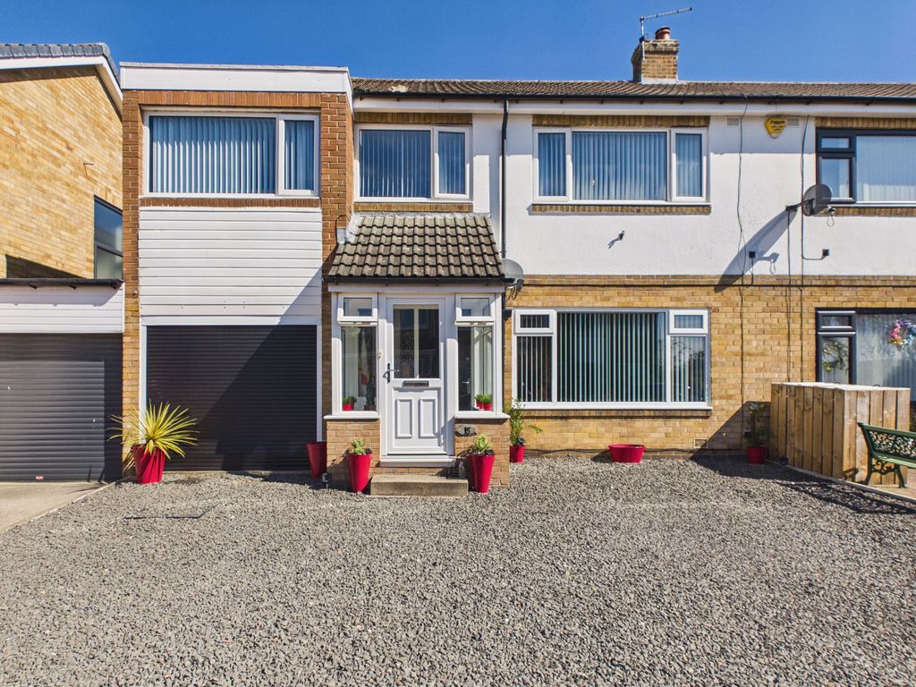 Property photo 1 of 16 External