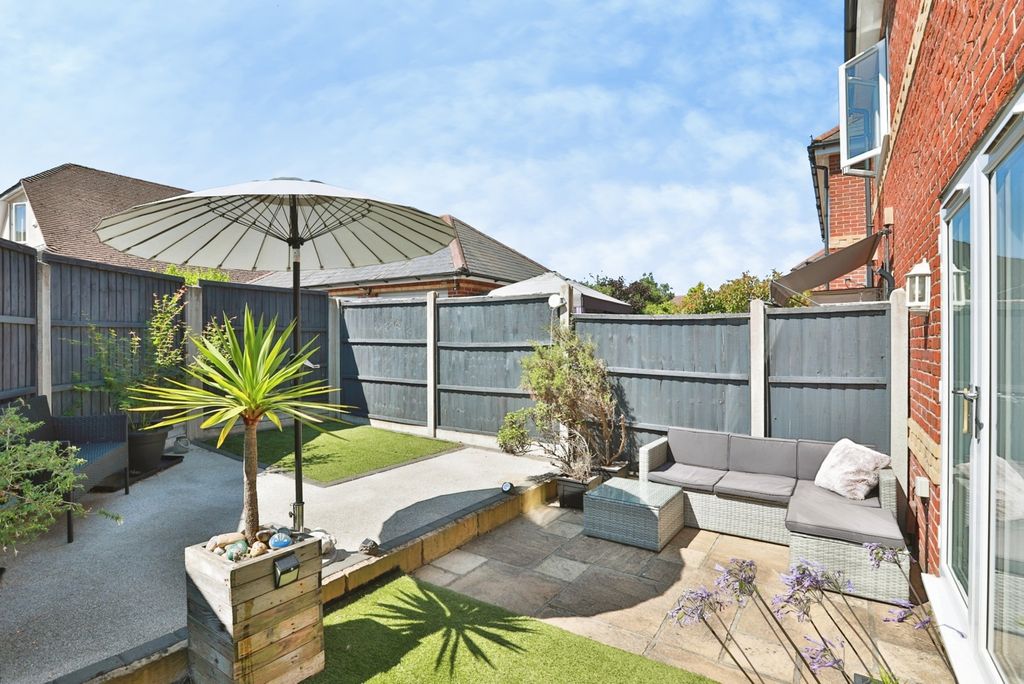 Property photo 2 of 19 Pbox-Img.Jpg