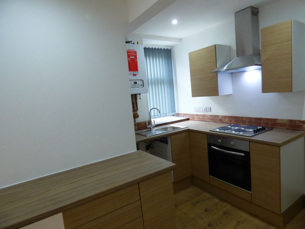 Property photo 2 of 5 Kitchen