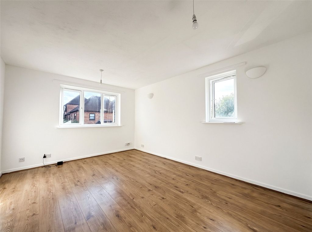 Property photo 2 of 7 Picture No. 08