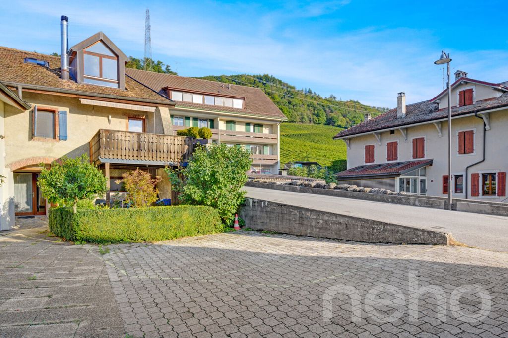 Property photo 2 of 13