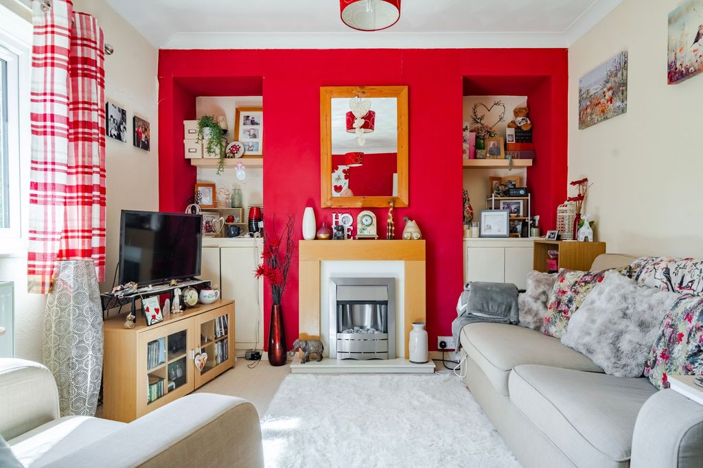 Property photo 3 of 15