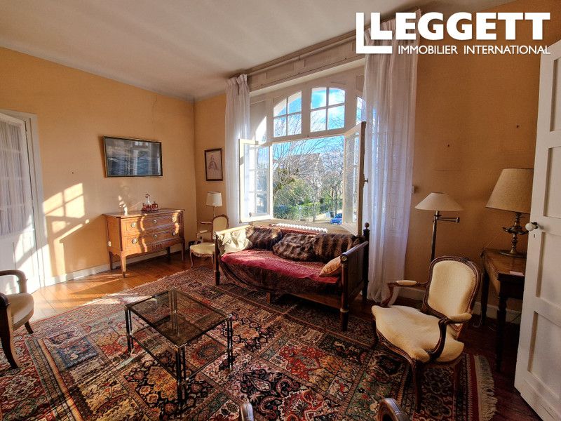 Property photo 2 of 10