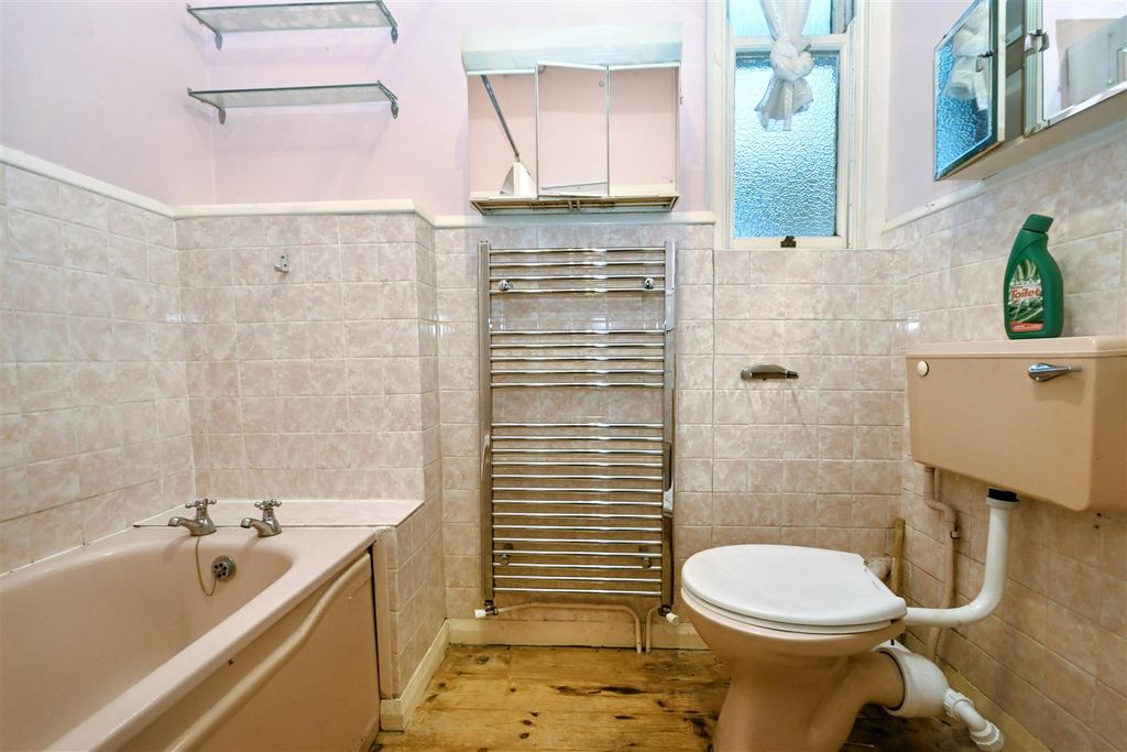 Additional image 4 of 5 bed flat for saleHartington Place, Eastbourne BN21