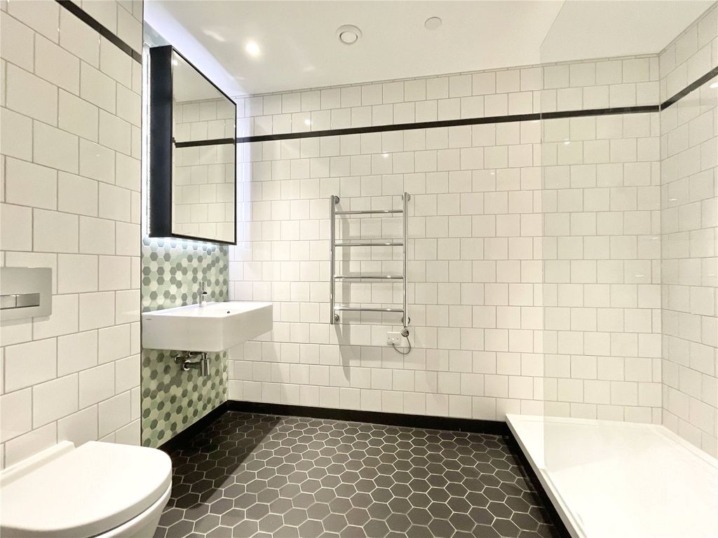 Property photo 2 of 15 Picture No. 33