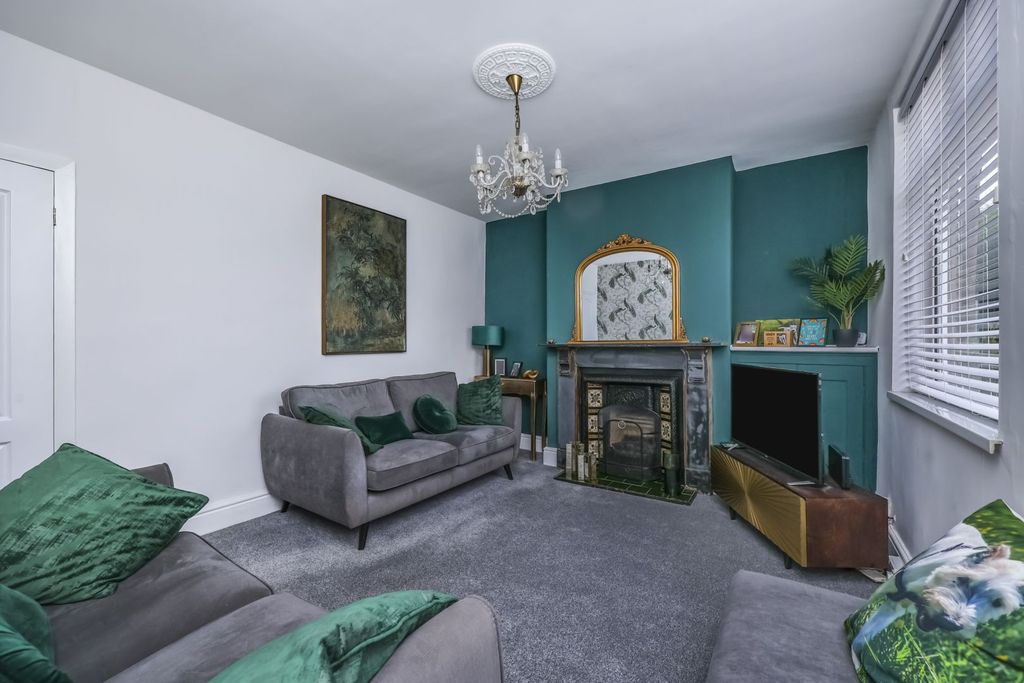 Property photo 3 of 15