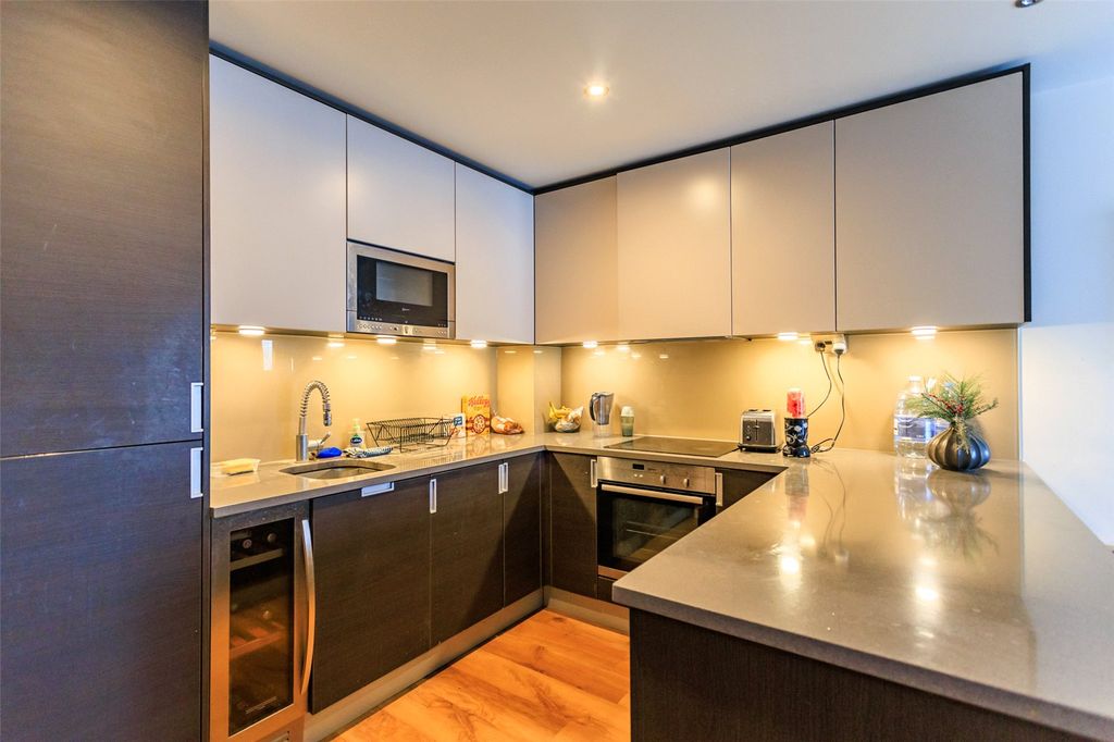 Property photo 2 of 21 Picture No. 06