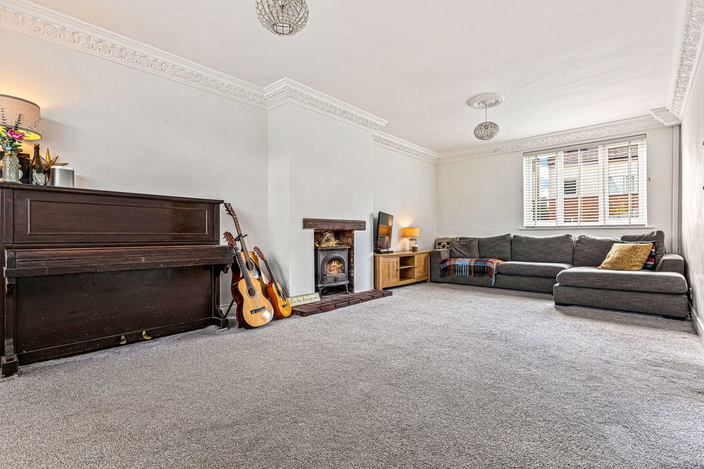 Property photo 2 of 24