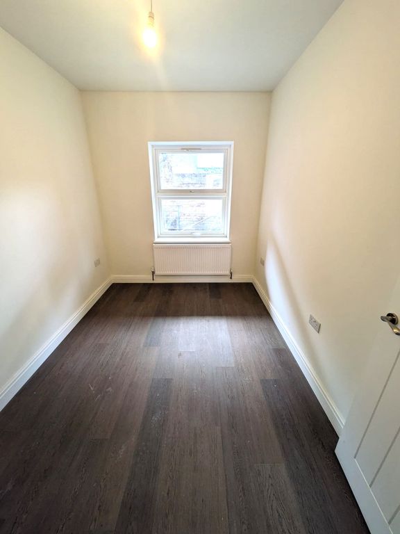 Property photo 3 of 4 Bedroom