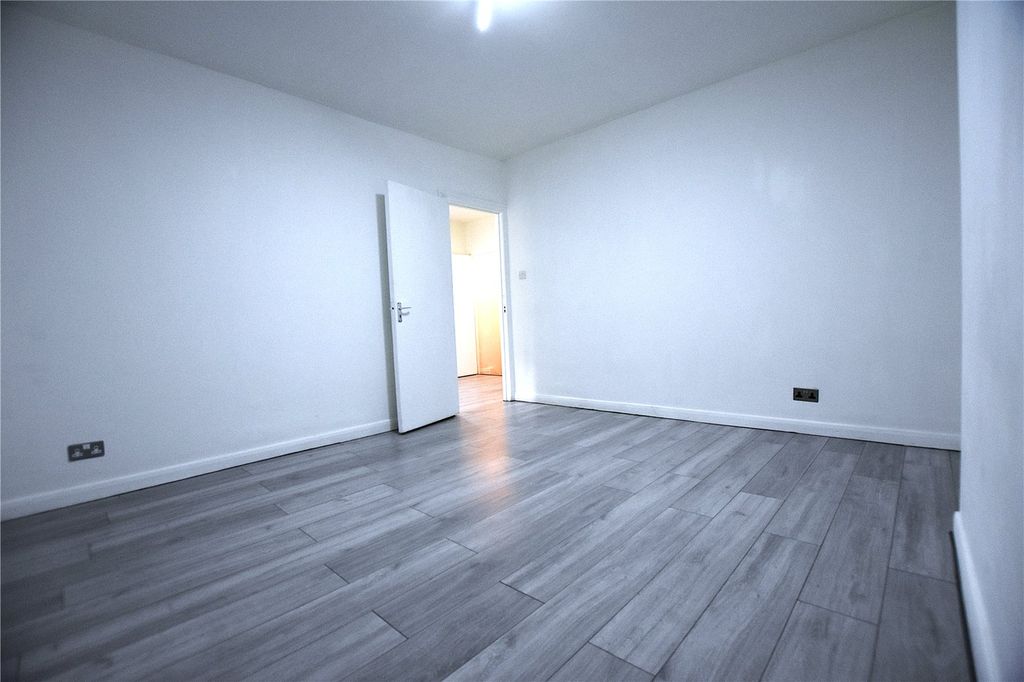 Property photo 2 of 5 Picture No. 03