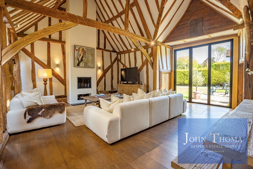 Additional image 9 of 6 bed property to rentMarshalls Barn, Woodside, Epping CM16