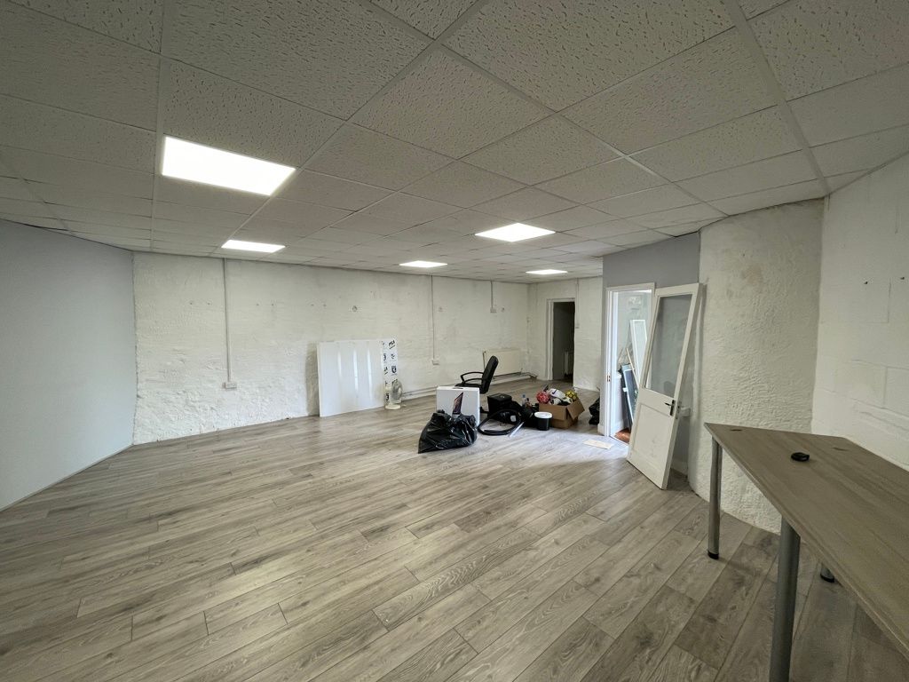 Property photo 3 of 6 Photo 2