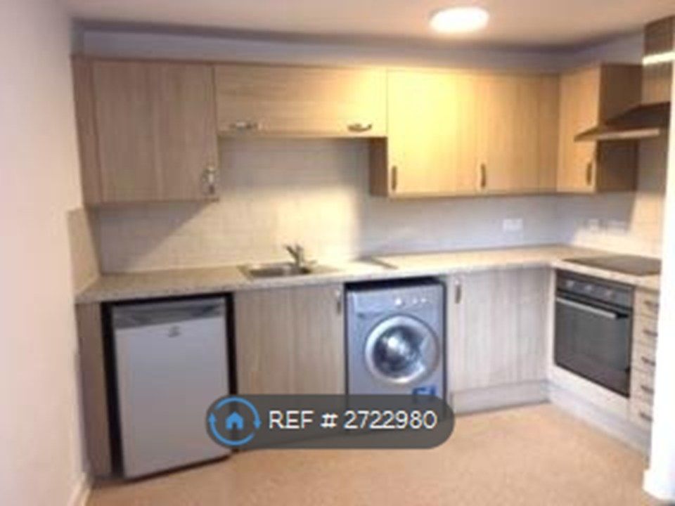 Property photo 3 of 5 Kitchen