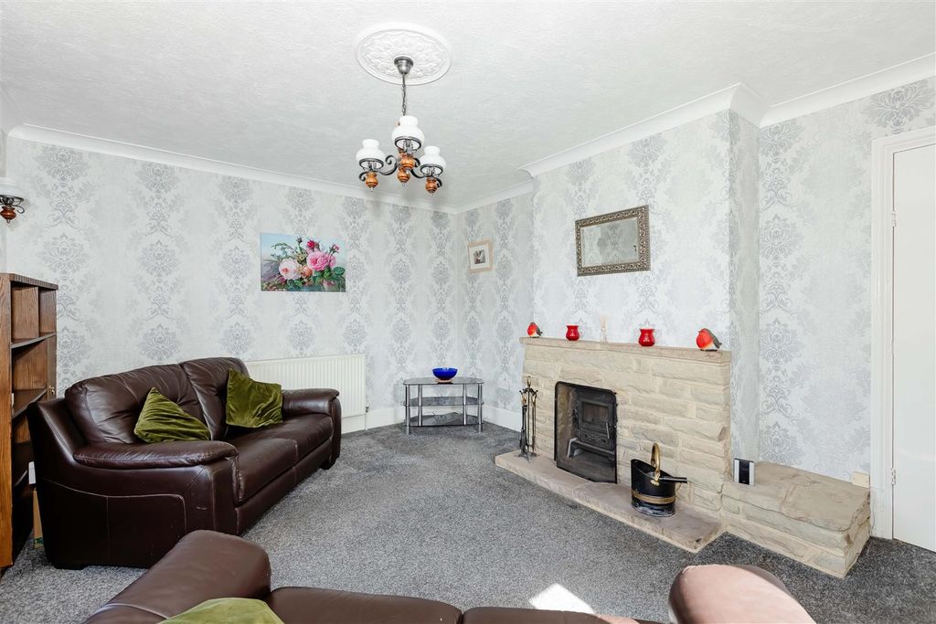 Property photo 3 of 14 Dominion Rd_1.Jpg
