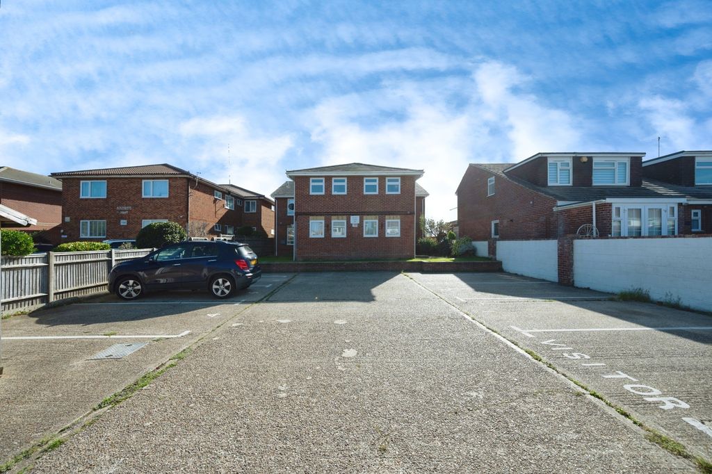 Property photo 2 of 17 Photo