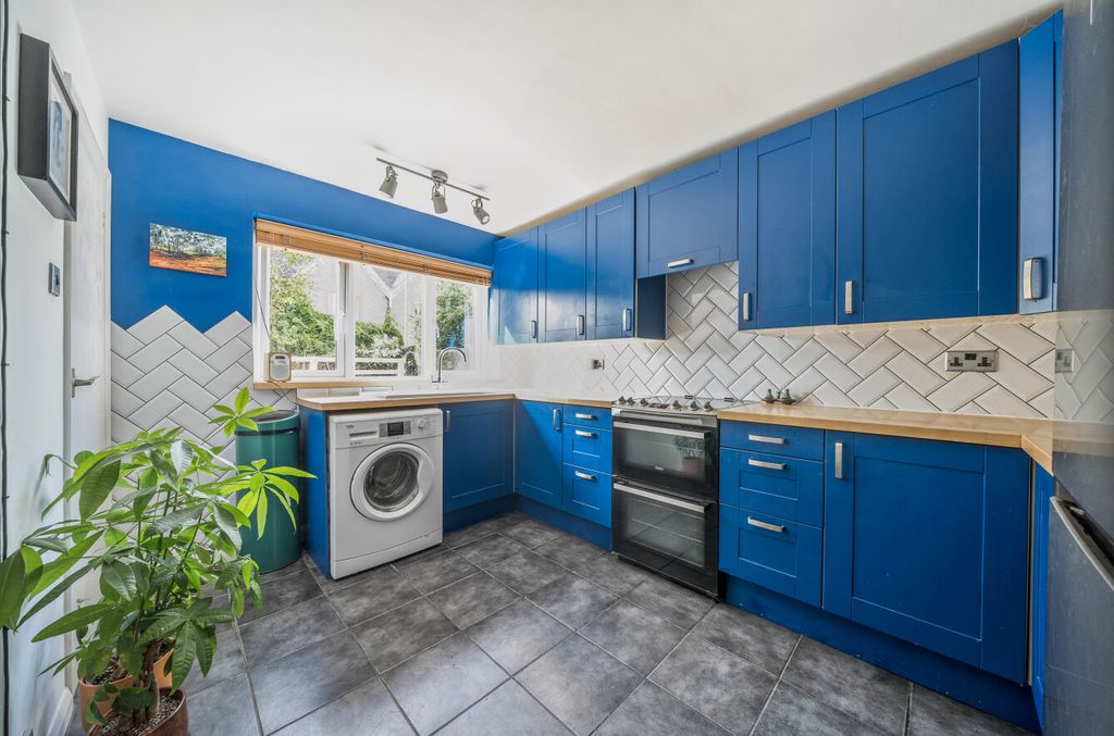 Property photo 3 of 10 1348171-1-68B8723c5Da16