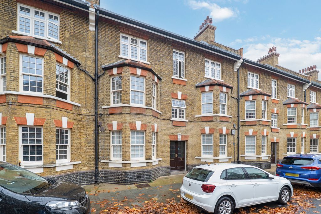 Property photo 2 of 8