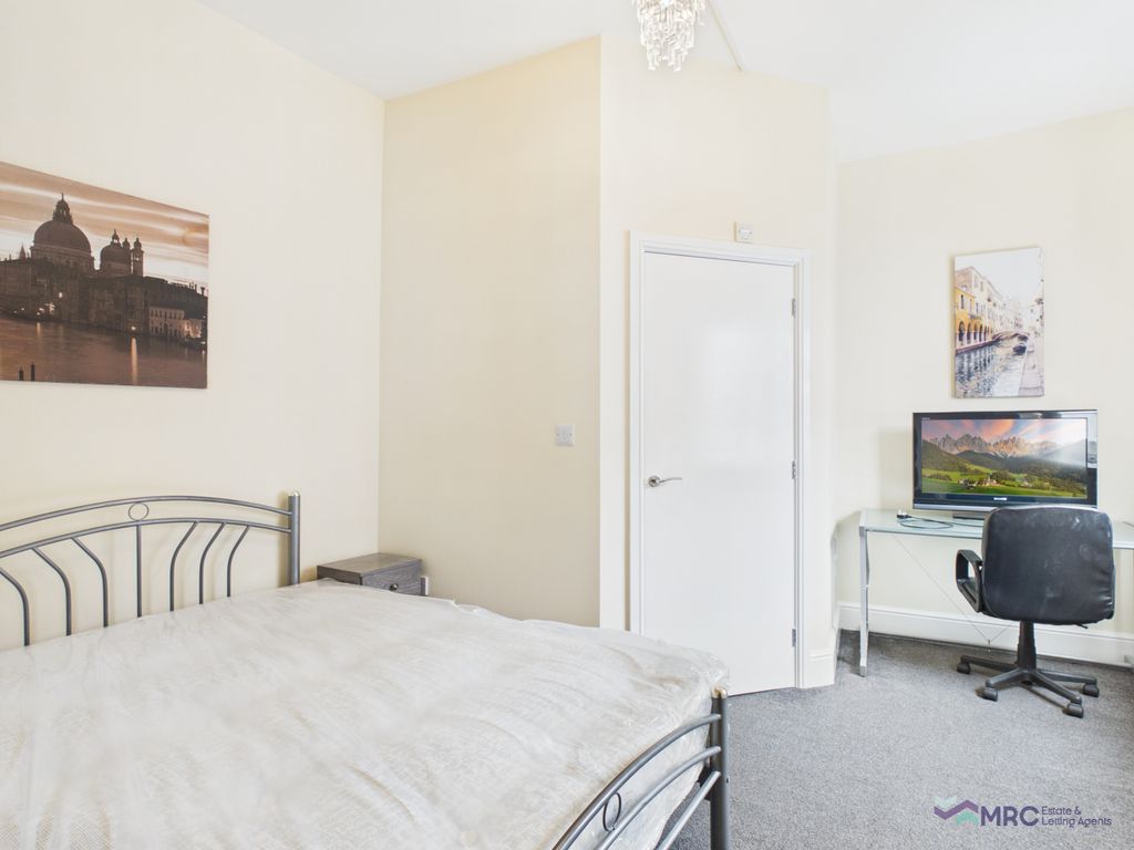 Property photo 1 of 4 En-Suite Room To Let