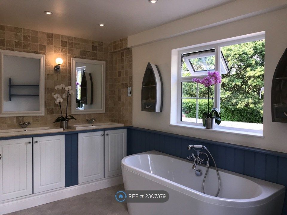 Property photo 3 of 19 Ensuite Bathroom